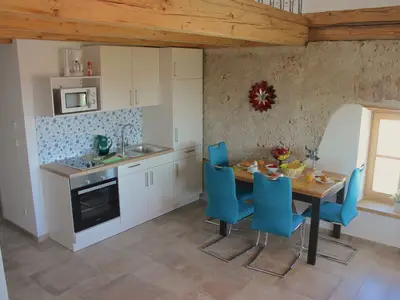 Küche mit Essbereich