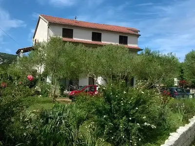 Ferienwohnung für 5 Personen in Tkon 1/10