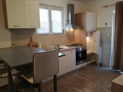 Ferienwohnung für 3 Personen in Tkon 10/10