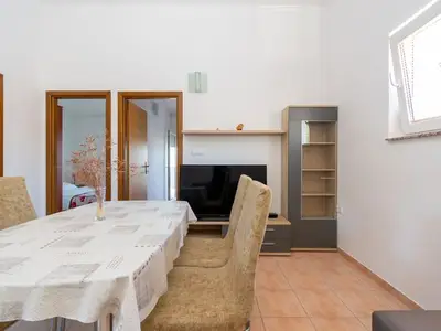 Ferienwohnung für 4 Personen in Tkon 7/10