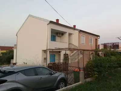 Ferienwohnung für 3 Personen in Tkon 1/10