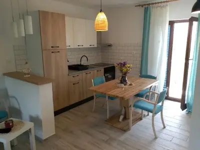 Ferienwohnung für 3 Personen in Tkon 8/10
