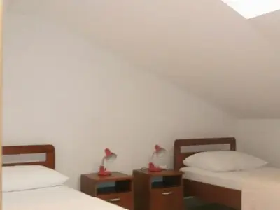 Ferienwohnung für 5 Personen in Tkon 9/10