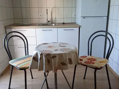 Ferienwohnung für 2 Personen in Tkon 6/10