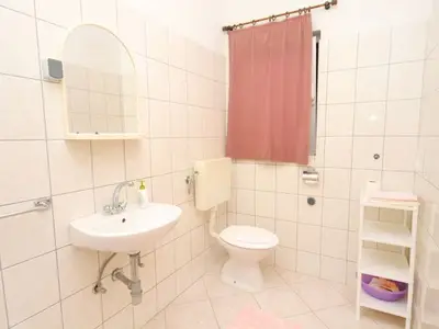 Ferienwohnung für 2 Personen in Tkon 10/10