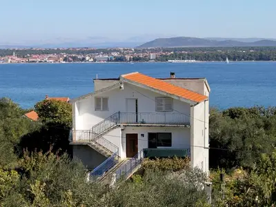 Ferienwohnung für 4 Personen in Tkon 1/10