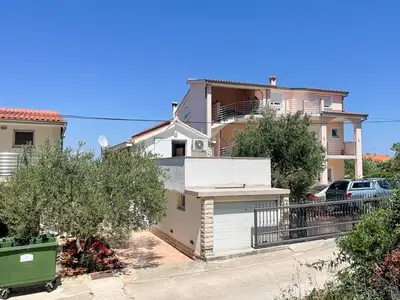 Ferienwohnung für 3 Personen in Tkon 3/10