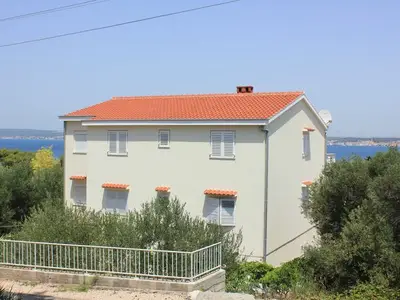 Ferienwohnung für 6 Personen in Tkon 1/10