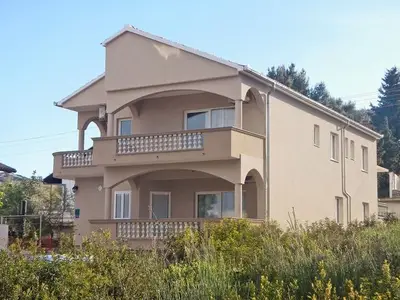 Ferienwohnung für 6 Personen in Tkon 2/10