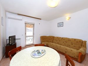 18510516-Ferienwohnung-5-Tkon-300x225-1