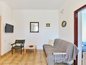 19127160-Ferienwohnung-4-Tkon-300x225-1