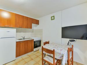 19126214-Ferienwohnung-3-Tkon-300x225-1