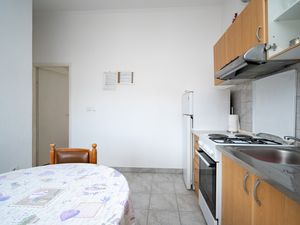 22023611-Ferienwohnung-3-Tkon-300x225-3