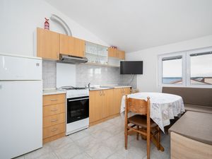 22023611-Ferienwohnung-3-Tkon-300x225-4