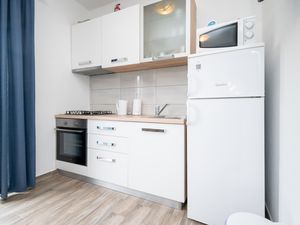 23170475-Ferienwohnung-2-Tkon-300x225-5