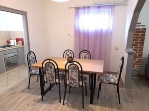 23678647-Ferienwohnung-6-Tkon-300x225-3