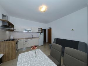 23827256-Ferienwohnung-4-Tkon-300x225-2