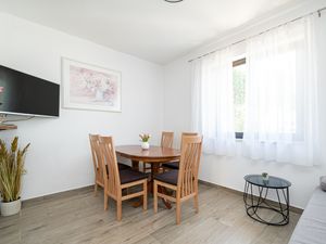 23929065-Ferienwohnung-5-Tkon-300x225-4