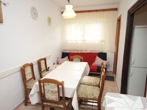 23926208-Ferienwohnung-5-Tkon-300x225-1