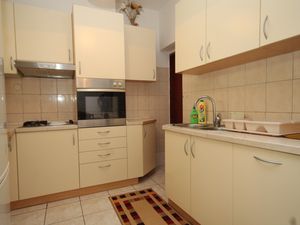 23926208-Ferienwohnung-5-Tkon-300x225-3