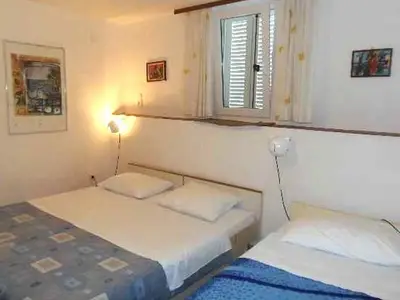 Ferienwohnung für 5 Personen in Tkon 3/5