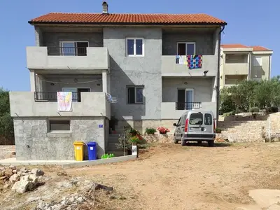 Ferienwohnung für 5 Personen in Tkon 1/10
