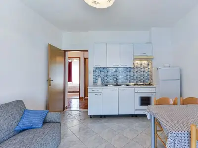 Ferienwohnung für 5 Personen in Tkon 10/10
