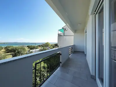 Ferienwohnung für 6 Personen (85 m²) in Tkon 2/10