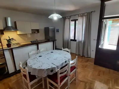 Ferienwohnung für 4 Personen in Tkon 9/10