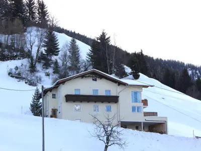 Außenseite Ferienhaus [Winter]