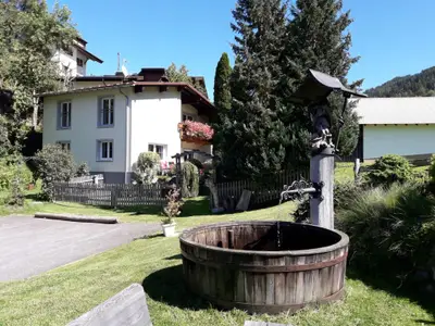 Außenseite Ferienhaus [Sommer]