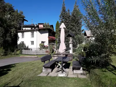 Außenseite Ferienhaus [Sommer]