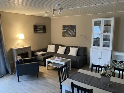 Photo, INSIDE, OUTSIDE