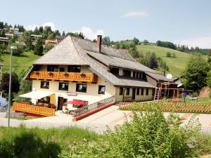 19041991-Ferienwohnung-4-Todtnau-300x225-2