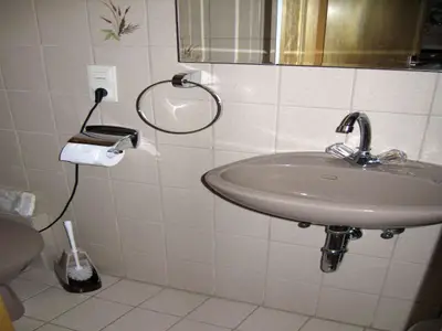 Toilette mit Dusche