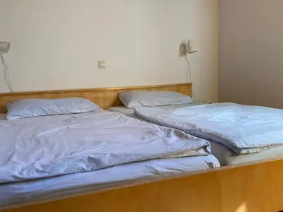 Schlafzimmer mit 160cm Doppelbett