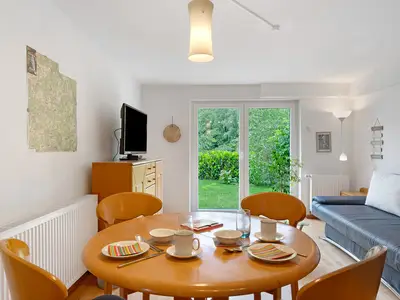 Photo, INSIDE, OUTSIDE