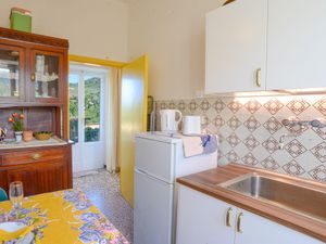 24055251-Ferienwohnung-2-Toirano-300x225-4