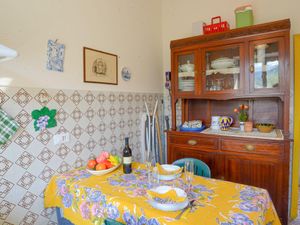 24055251-Ferienwohnung-2-Toirano-300x225-5