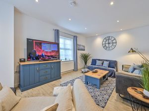 23471085-Ferienwohnung-4-Torquay-300x225-2