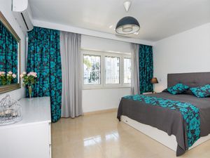 23868712-Ferienwohnung-5-Torremolinos-300x225-5