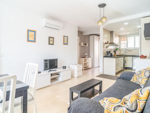 23758236-Ferienwohnung-4-Torremolinos-300x225-3