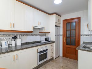 24018357-Ferienwohnung-4-Torremolinos-300x225-3