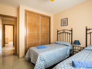 23852308-Ferienwohnung-5-Torremolinos-300x225-2