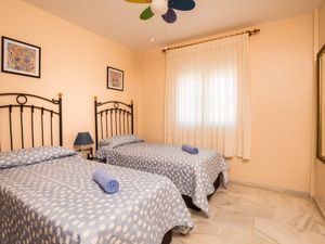 23852308-Ferienwohnung-5-Torremolinos-300x225-5