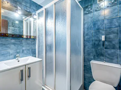 bathroom bathroom