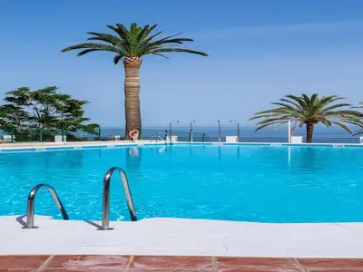 PoolOfHouse