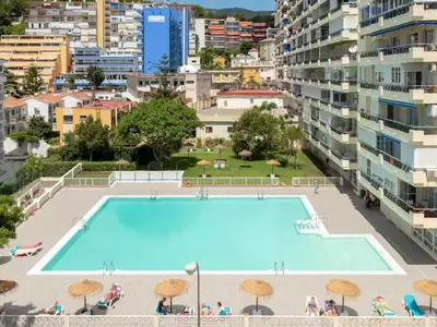 PoolOfHouse
