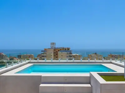PoolOfHouse