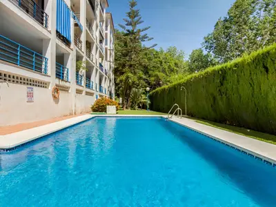 PoolOfHouse